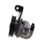 BOMBA DIRECCIÓN HIDRÁULICA.- KIA-RIO STYLUS 03/-